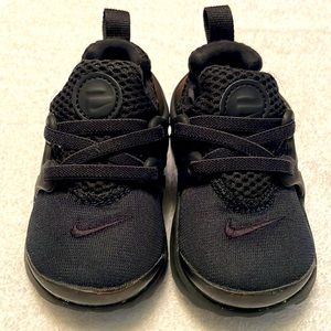 Toddler Nike Presto black size 6c